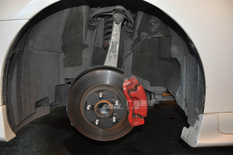 為改裝而生！銳志剎車升級英國AP剎車前六后四